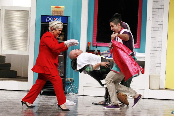 Círculo Teatral Sampedrano estrena mañana la comedia 'Con los pelos de punta”