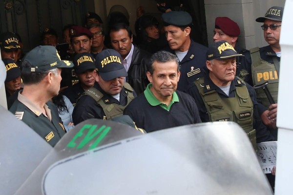 Expresidente Humala y su esposa seguirán en prisión