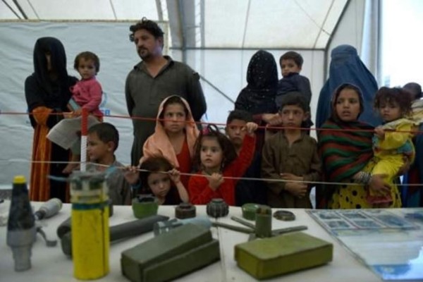Nueve niños mueren por la explosión de una mina en Afganistan