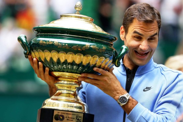 Federer logra su noveno título en Halle