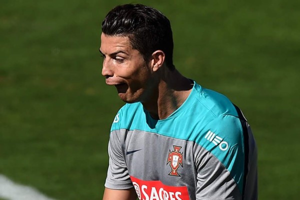 Cristiano terminó el entrenamiento con hielo en la rodilla