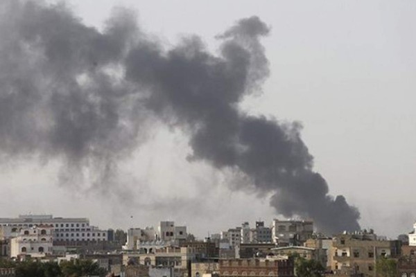 Un terrorista suicida mata a al menos tres personas en una fiesta en el Yemen