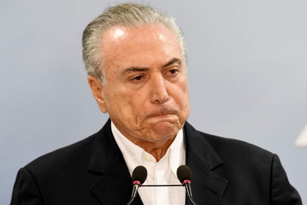 Temer pide la suspensión de investigación por corrupción tras escándalo