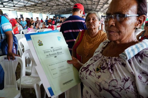 Unas 2,169 familias ya tienen su título de propiedad