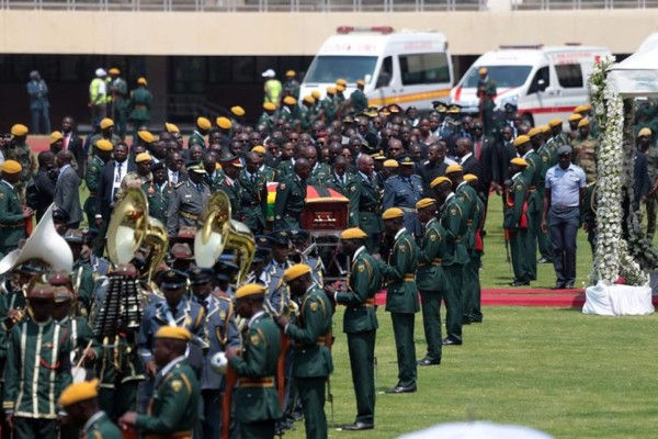 Multitudinario funeral de Estado del expresidente Robert Mugabe en Harare