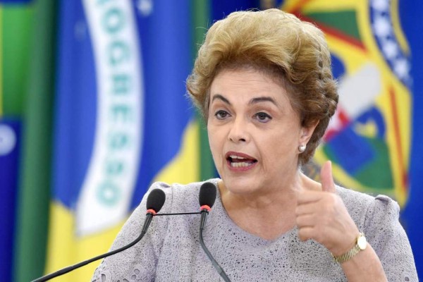 Agónico llamado de Rousseff: 'No condenen a una inocente”