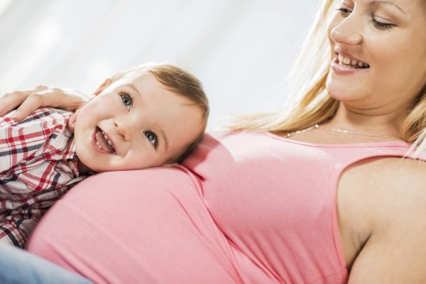 Cuando la cigüeña toca la puerta por segunda vez