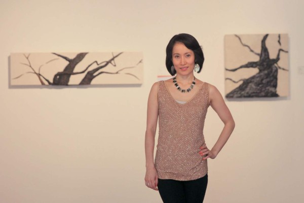 La japonesa Naomi Ohki recibió un premio por sus obras de arte