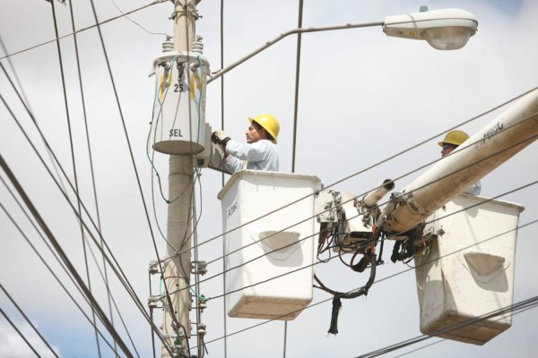 Déficit fiscal del Gobierno cerró en -2.6% del PIB en 2018