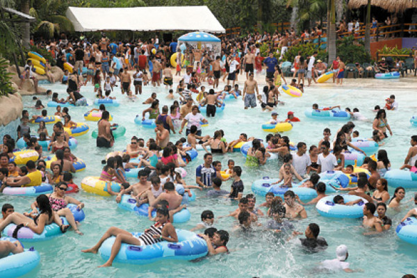 Veraneantes se despiden de la Semana Santa