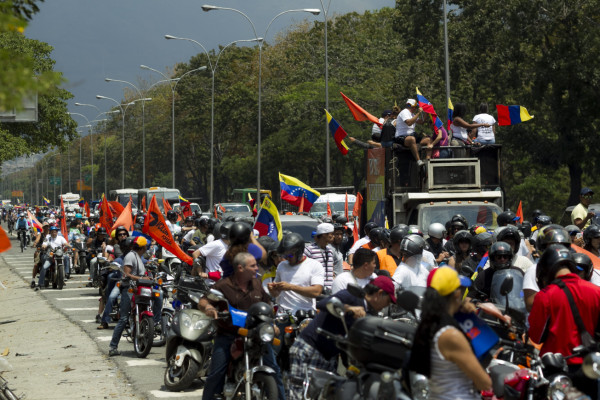 Gobierno pide la intervención de Unasur para cesar protestas