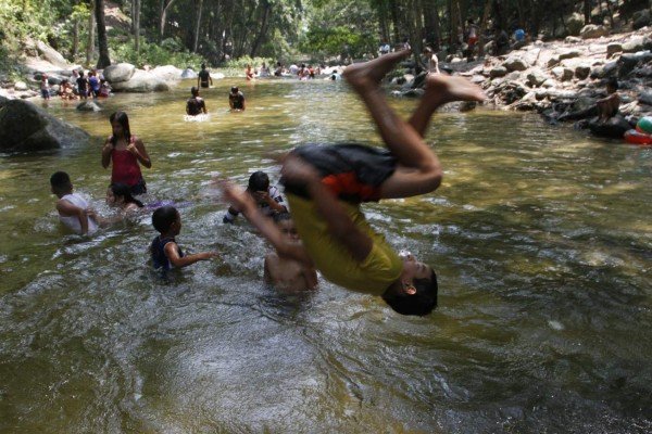 En balnearios le hacen frente a los 39 grados