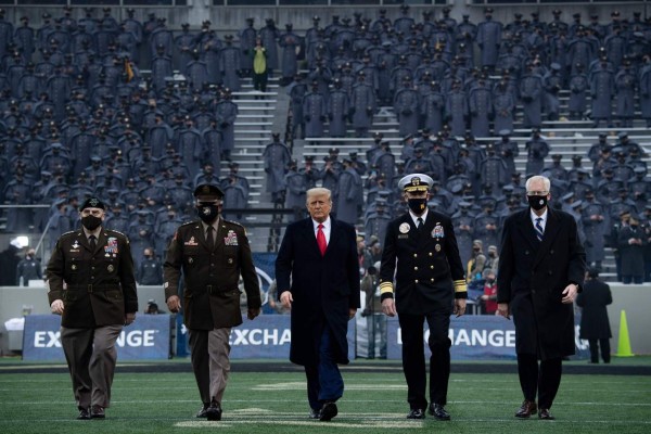 Trump arremete contra el Supremo en su desafío sin precedentes para democracia de EEUU