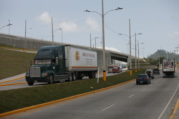 Rechazan groseros cobros de peaje en la carretera CA-5