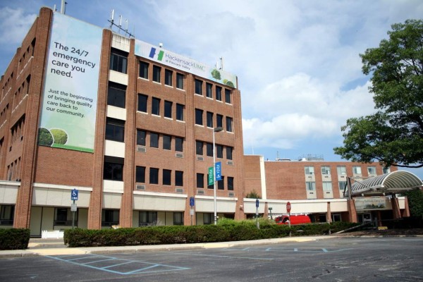 'Haremos todo por ella”: padre de bebé hondureña con microcefalia