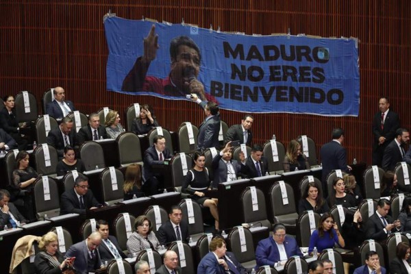 Legisladores mexicanos: 'Maduro no eres bienvenido; asesino o traidor'