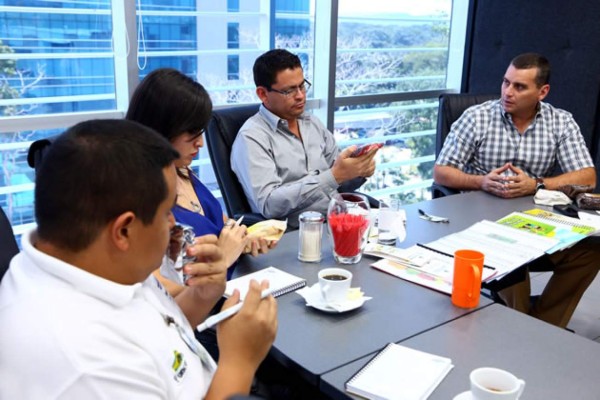 Quieren regular a las escuelas de garaje