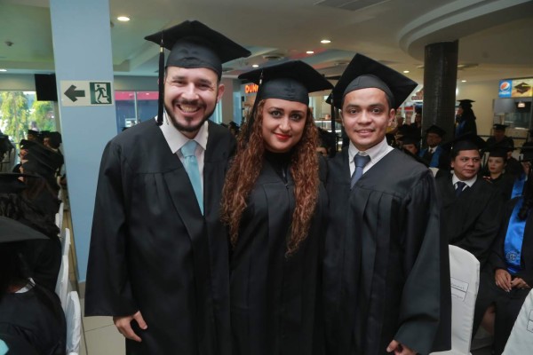 Alegría por graduaciones de Unitec y Ceutec