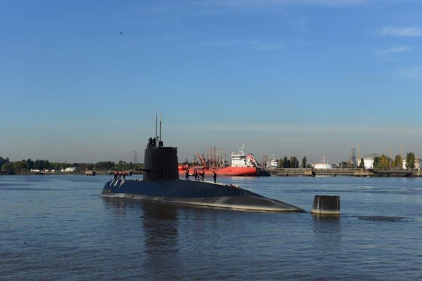 Aviones y naves extranjeras se unen a búsqueda de submarino
