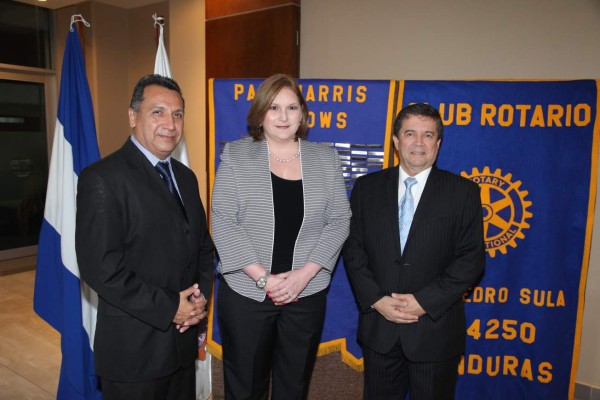Club Rotario San Pedro Sula honra a dos sampedranos