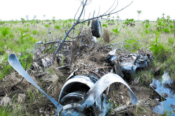 Hallan cementerios de narcoavionetas