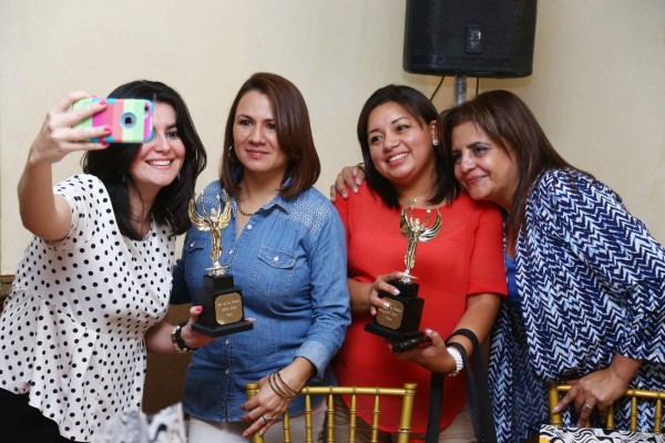 Almuerzo para festejar a las madres
