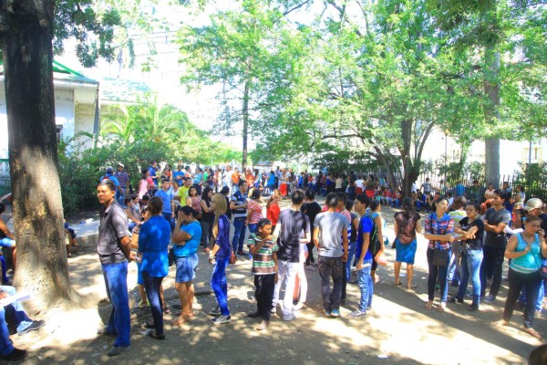 Sampedranos abarrotan el Registro Nacional de las Personas