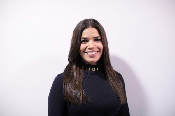 America Ferrera no concibe la vida sin su estilista