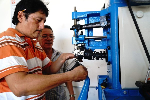 Distrito del Zapato pide a empresarios adquirir producto que elaboran