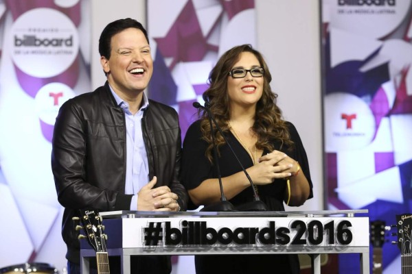 Romeo Santos y Enrique Iglesias, máximos favoritos a los Billboard latinos