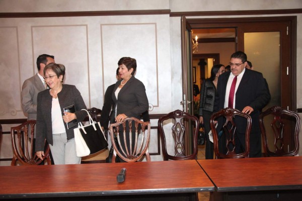 Magistrados reiteran su lealtad con Honduras en primer día de trabajo