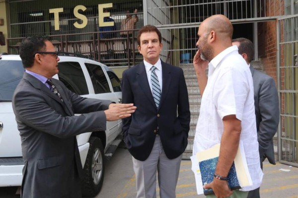 TSE da ultimátum a Nasralla para inscribir movimiento