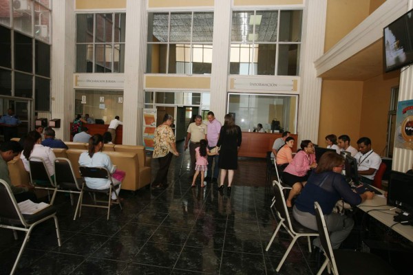 Solo los mejores evaluados irán a audiencias públicas para el TSC