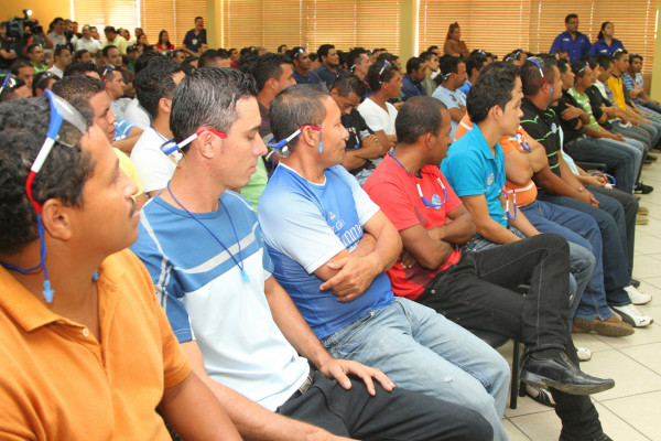 Emplean a 80 jóvenes con el programa 'Chamba ahorita”