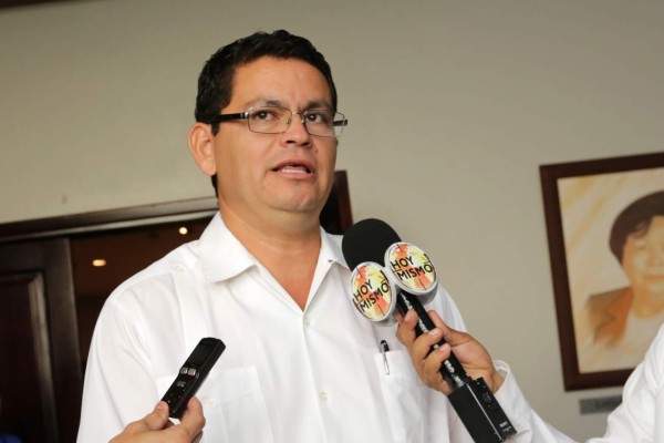 Escoto advierte sanciones a maestros por asambleas informativas