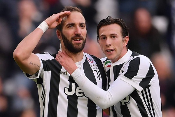 La Juventus propinó paliza con hat-trick de Higuaín
