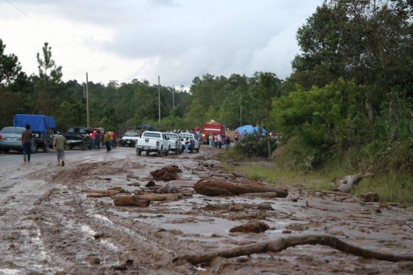 Derrumbes causan daños en Intibucá