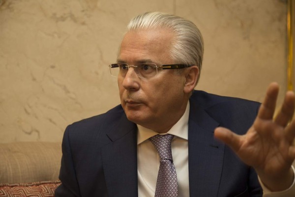 Exjuez Garzón espera pronta libertad de Julian Assange