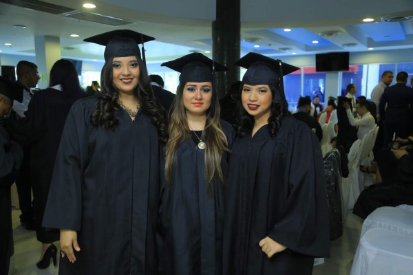 Unitec celebra su primera graduación del año