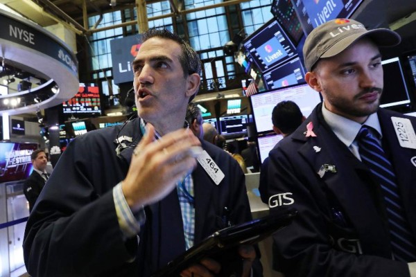 Tras desplome del miércoles. Wall Street abre a la baja