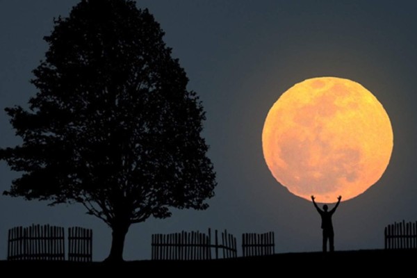 Una 'superluna' iluminará el cielo mañana sábado