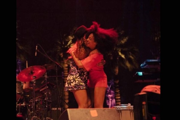 Rihanna, ¿el motivo de las patadas de Solange a Jay Z?