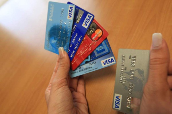 Más de 800,000 tarjetas de crédito circulan en Honduras