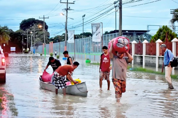 El Ulúa inunda Urraco, pese a que El Cajón no hizo descarga