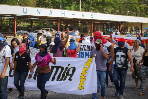 Estudiantes de Odontología con clases teóricas no perderán el período