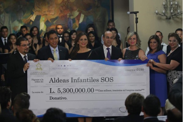 Gobierno aporta L.5,3 millones a Aldeas Infantiles SOS