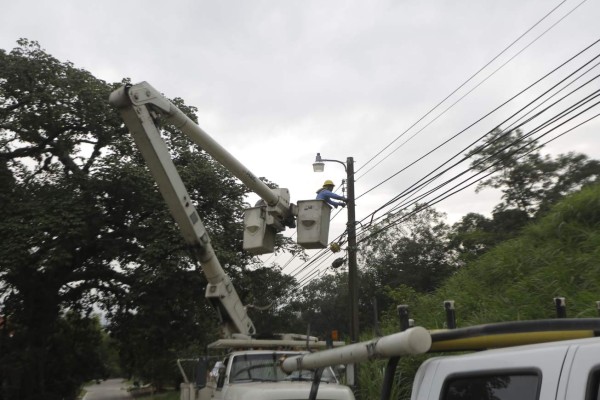 Invierten cerca de L2 millones en lámparas nuevas