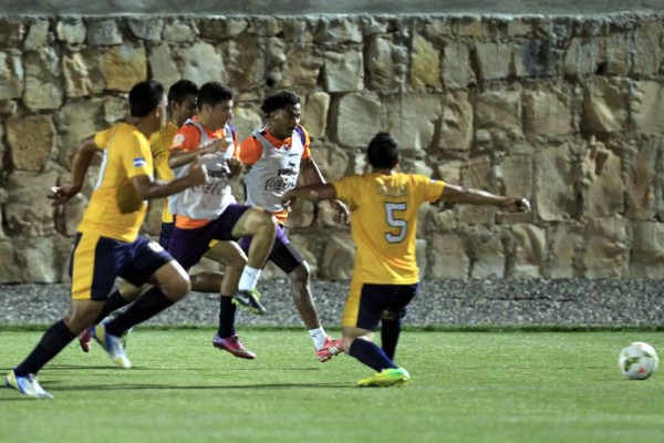 Olimpia sufrió para vencer en amistoso a la UNAH