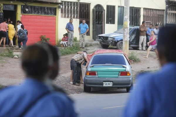 Estudiante de derecho era joven acribillado en carro