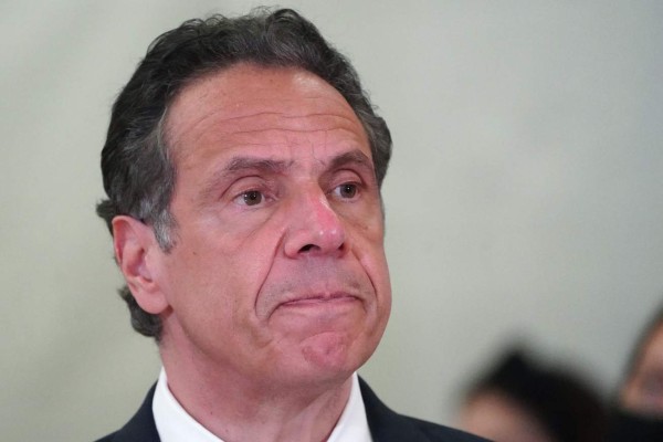 Cuomo renuncia a la gobernación de Nueva York tras acusaciones de acoso sexual